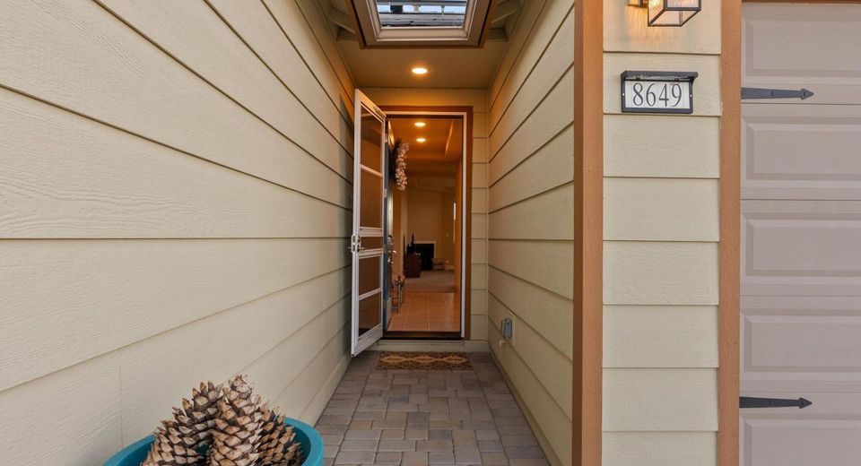 8649 Sky Key Road, Reno, NV 89506 Photo