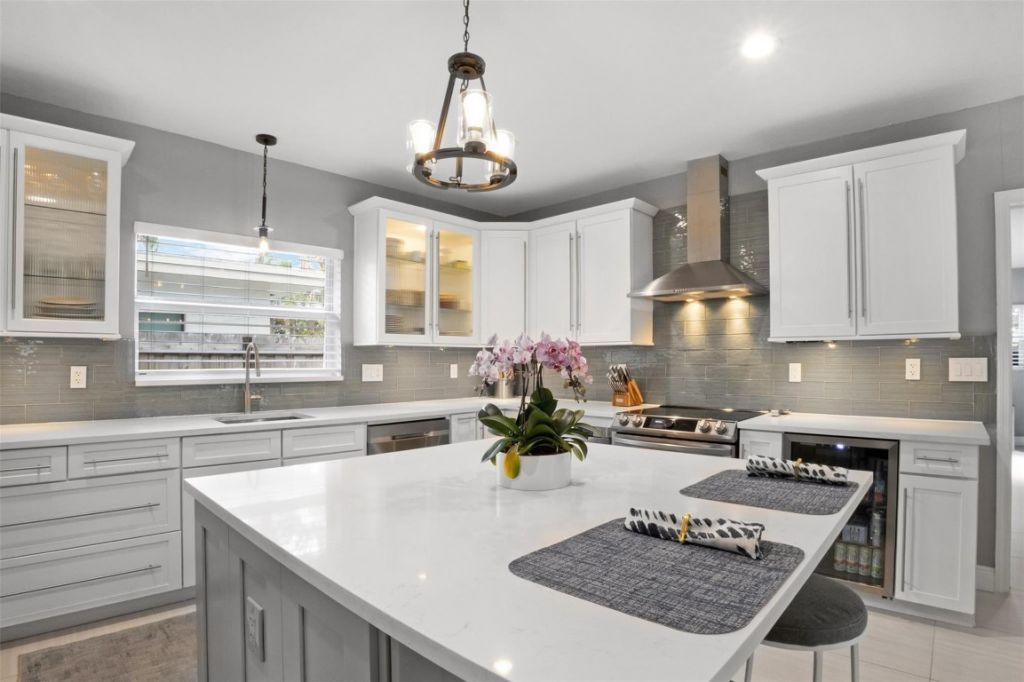 833 NE 17th Court, Fort Lauderdale, FL 33305 Photo