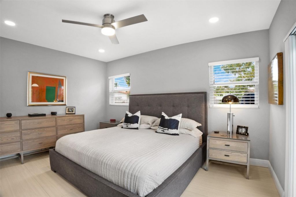 833 NE 17th Court, Fort Lauderdale, FL 33305 Photo