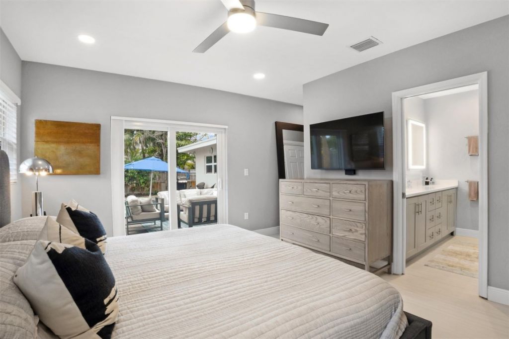 833 NE 17th Court, Fort Lauderdale, FL 33305 Photo