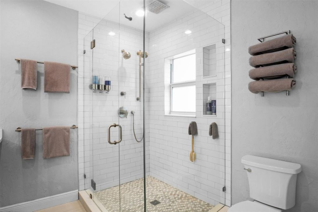 833 NE 17th Court, Fort Lauderdale, FL 33305 Photo