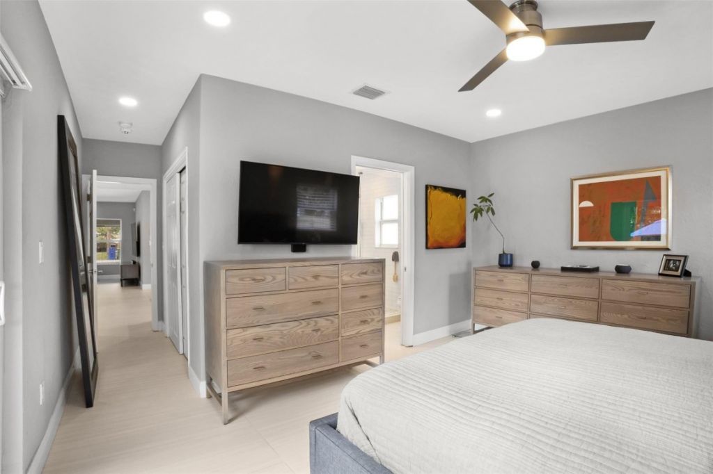 833 NE 17th Court, Fort Lauderdale, FL 33305 Photo