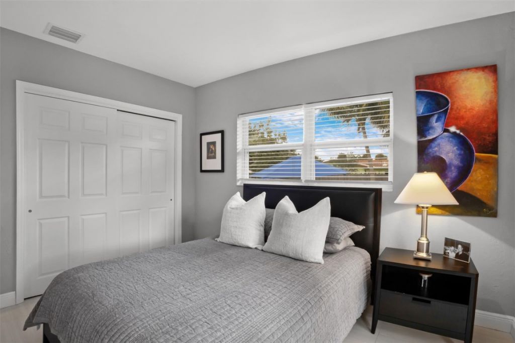 833 NE 17th Court, Fort Lauderdale, FL 33305 Photo