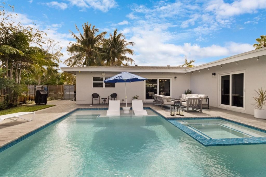 833 NE 17th Court, Fort Lauderdale, FL 33305 Photo