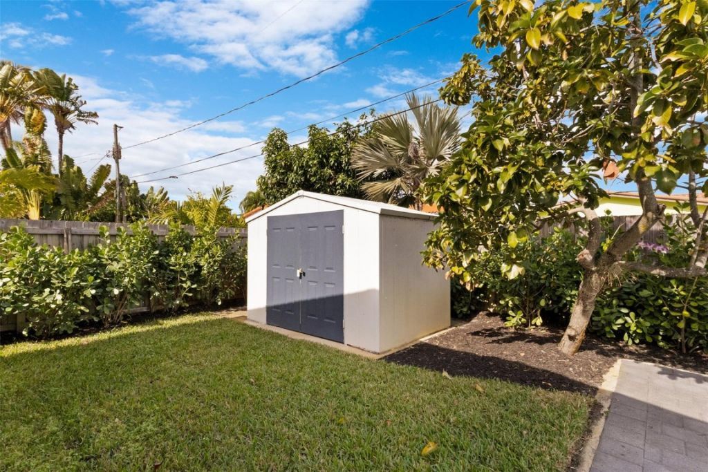 833 NE 17th Court, Fort Lauderdale, FL 33305 Photo