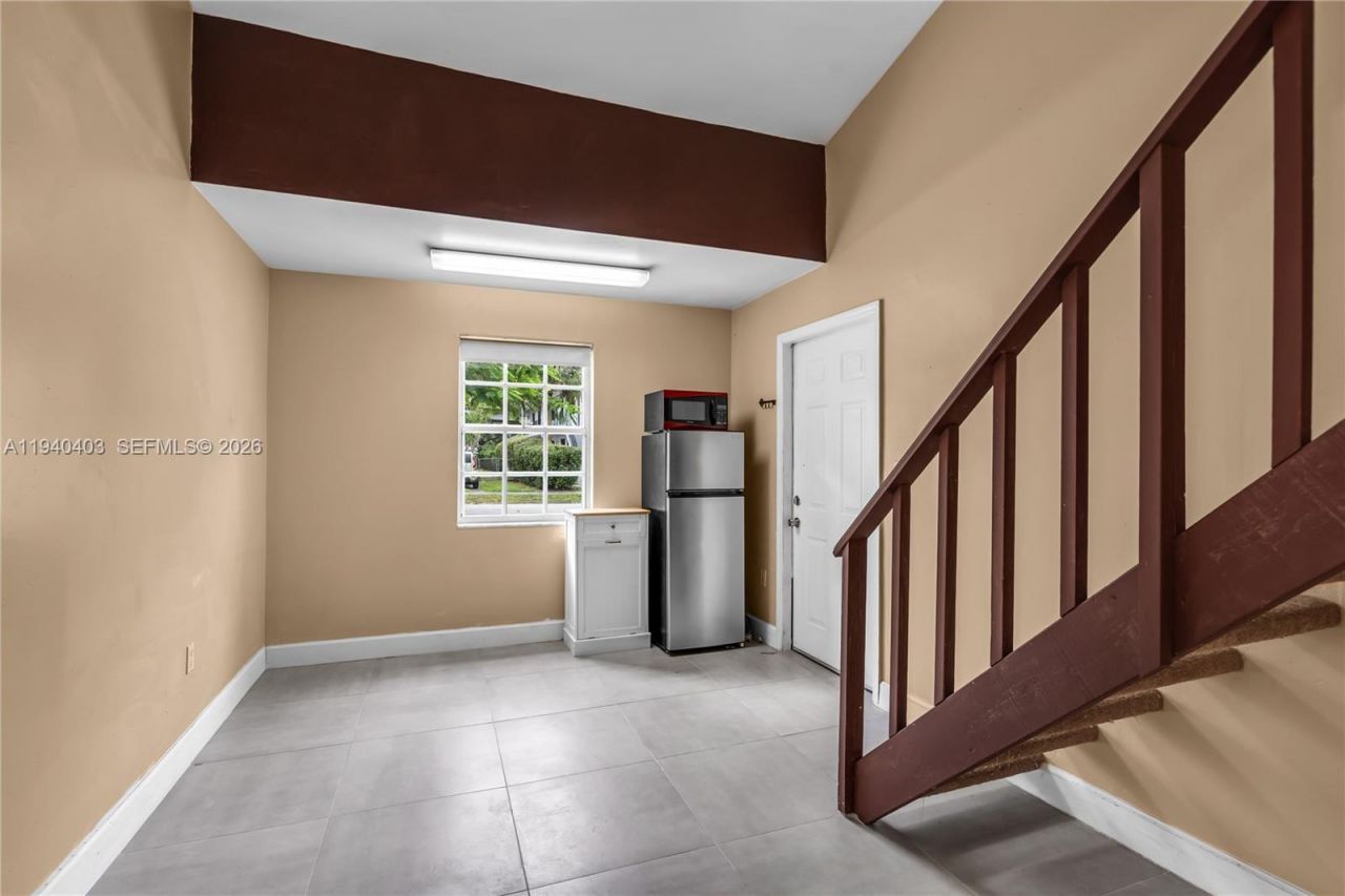 2145 SW 26th St, Miami, FL 33133 Photo