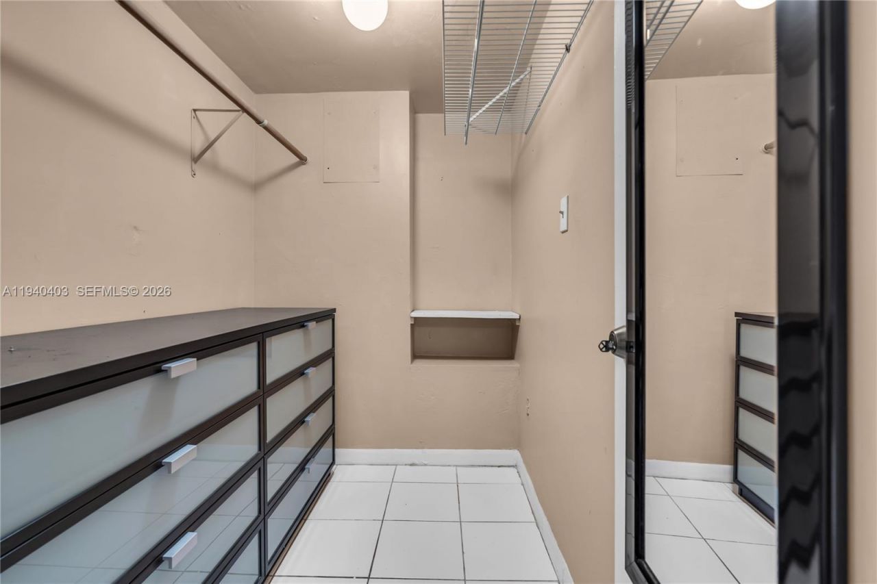 2145 SW 26th St, Miami, FL 33133 Photo