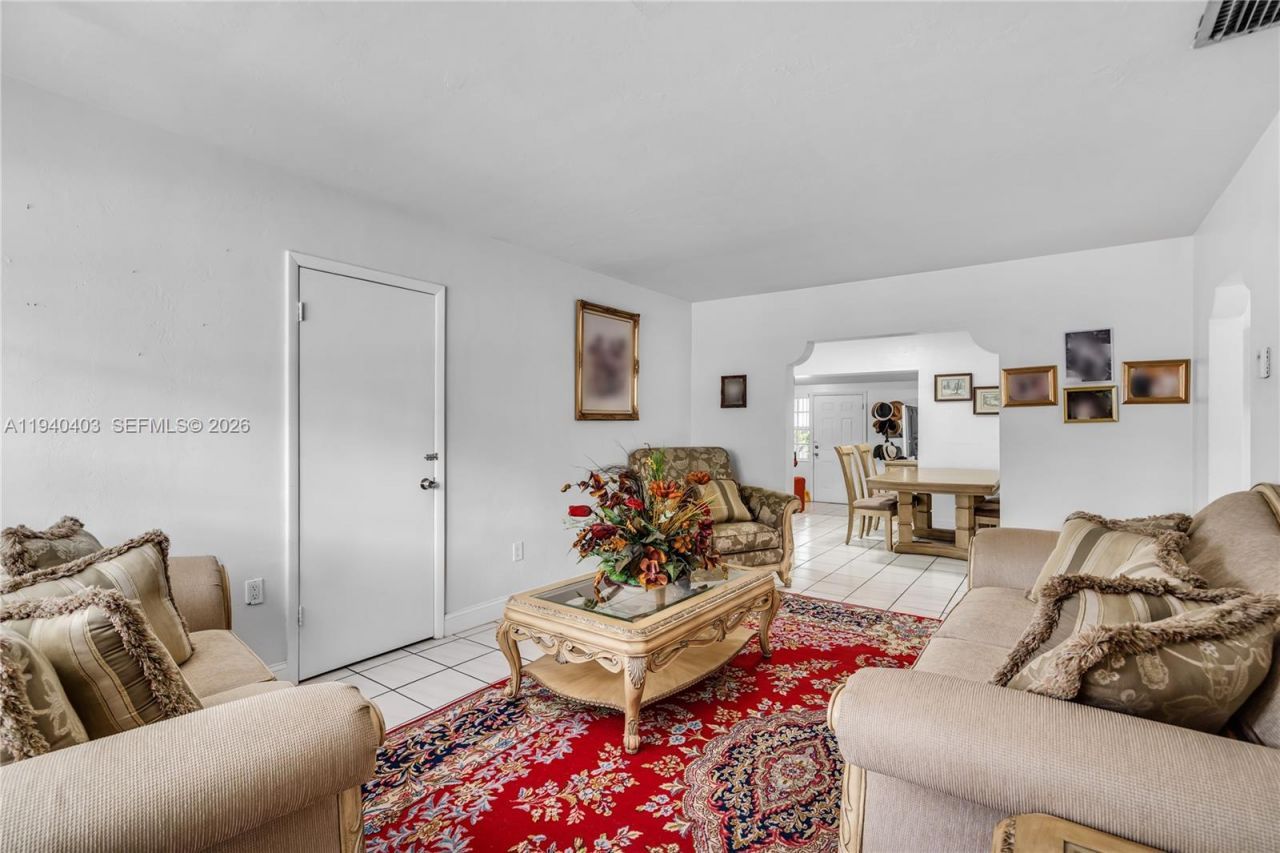 2145 SW 26th St, Miami, FL 33133 Photo