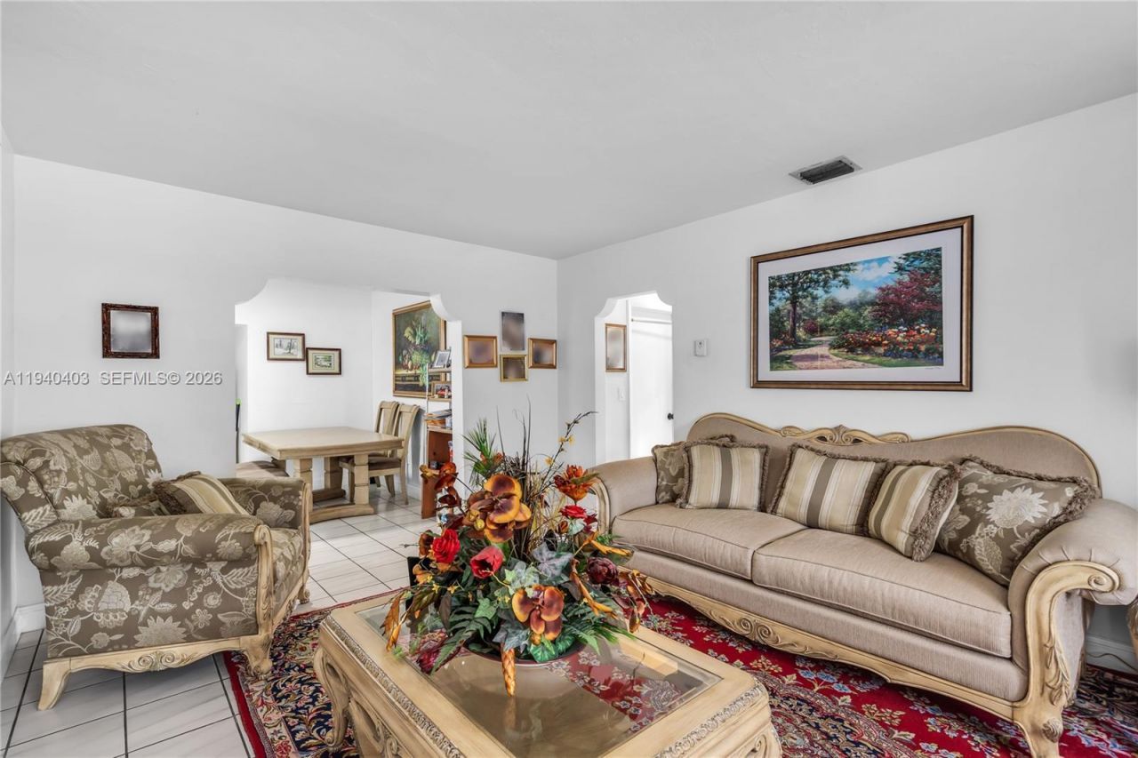 2145 SW 26th St, Miami, FL 33133 Photo