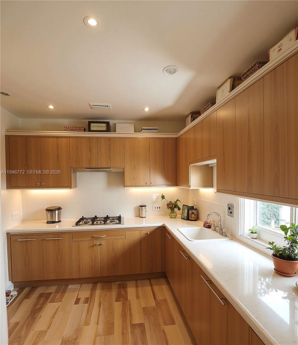 2640 NE 135th St, Unit 312, North Miami, FL 33181 Photo