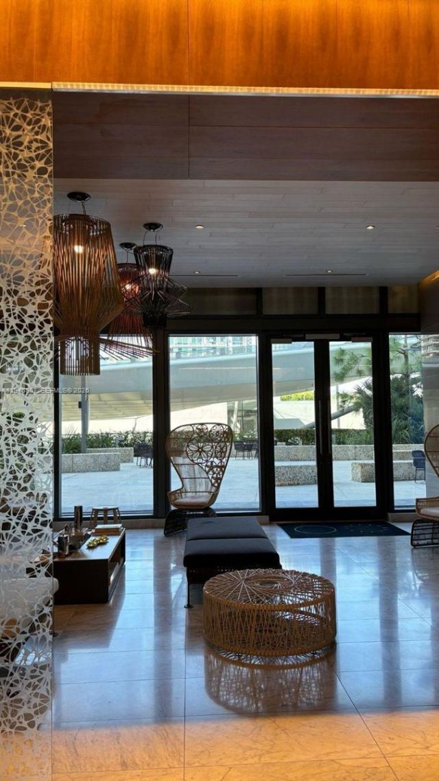 68 SE 6 , Unit 2504, Miami, FL 33131 Photo