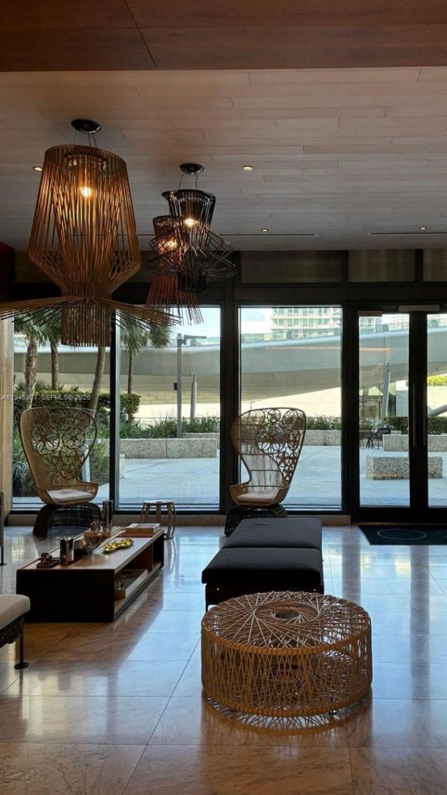 68 SE 6 , Unit 2504, Miami, FL 33131 Photo