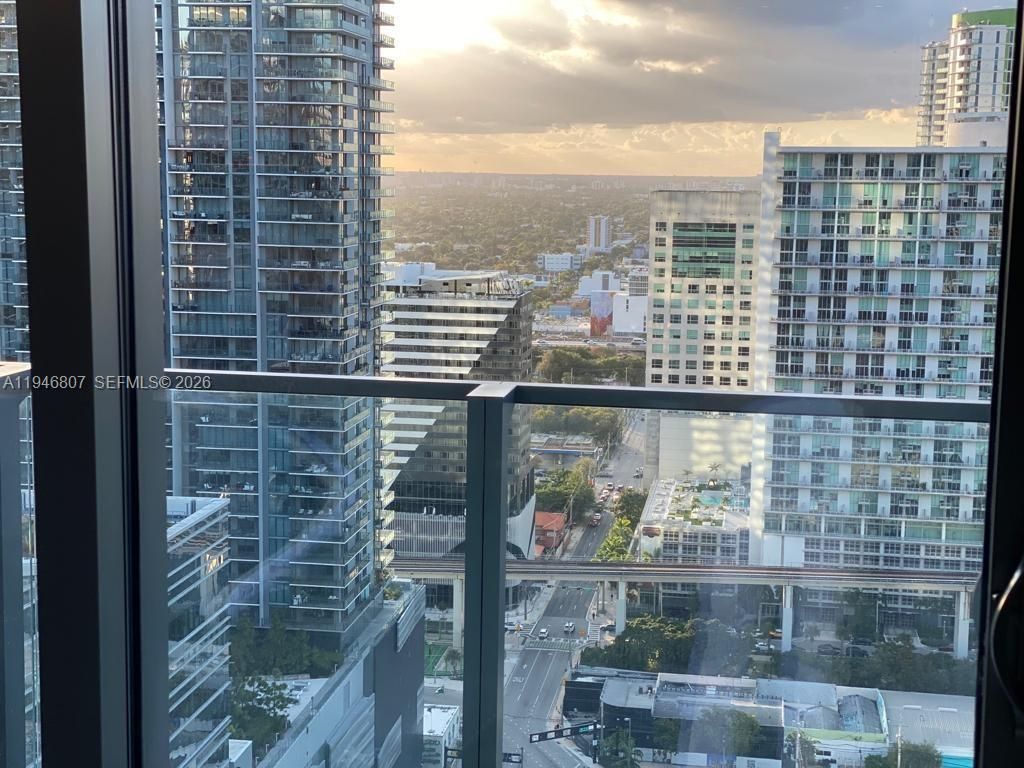 68 SE 6 , Unit 2504, Miami, FL 33131 Photo