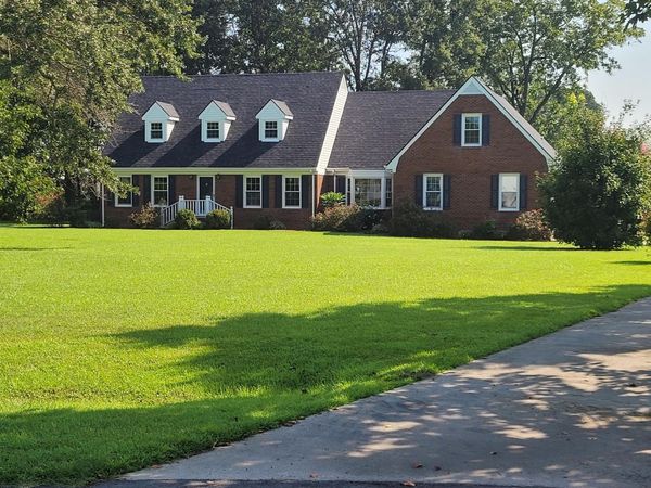 97 Planters Walk Lane, Clinton, NC 28328