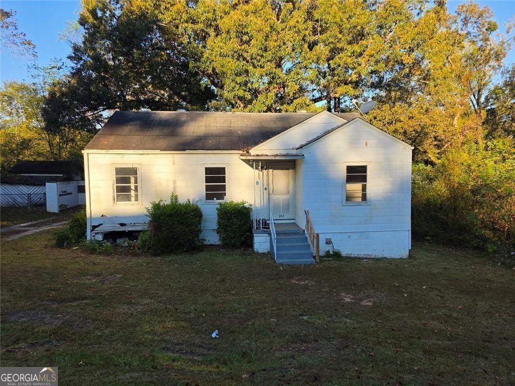 982 S Ponce De Leon Circle, Macon, GA 31206 Main Photo