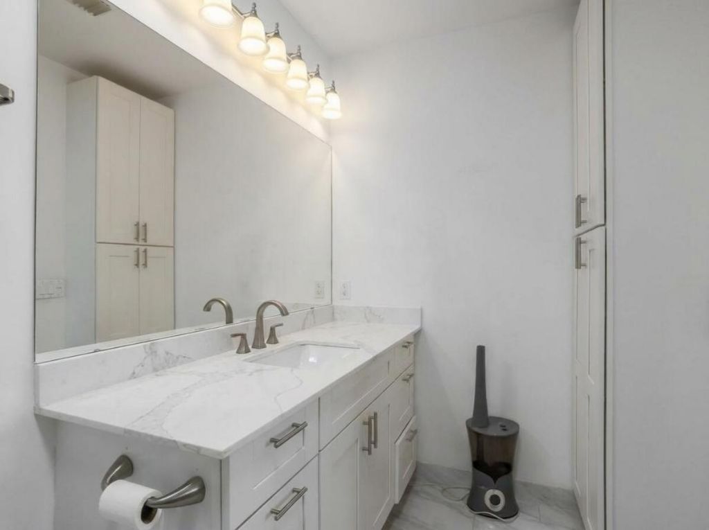 300 S Australian Avenue, Unit 1408, West Palm Beach, FL 33401 Photo