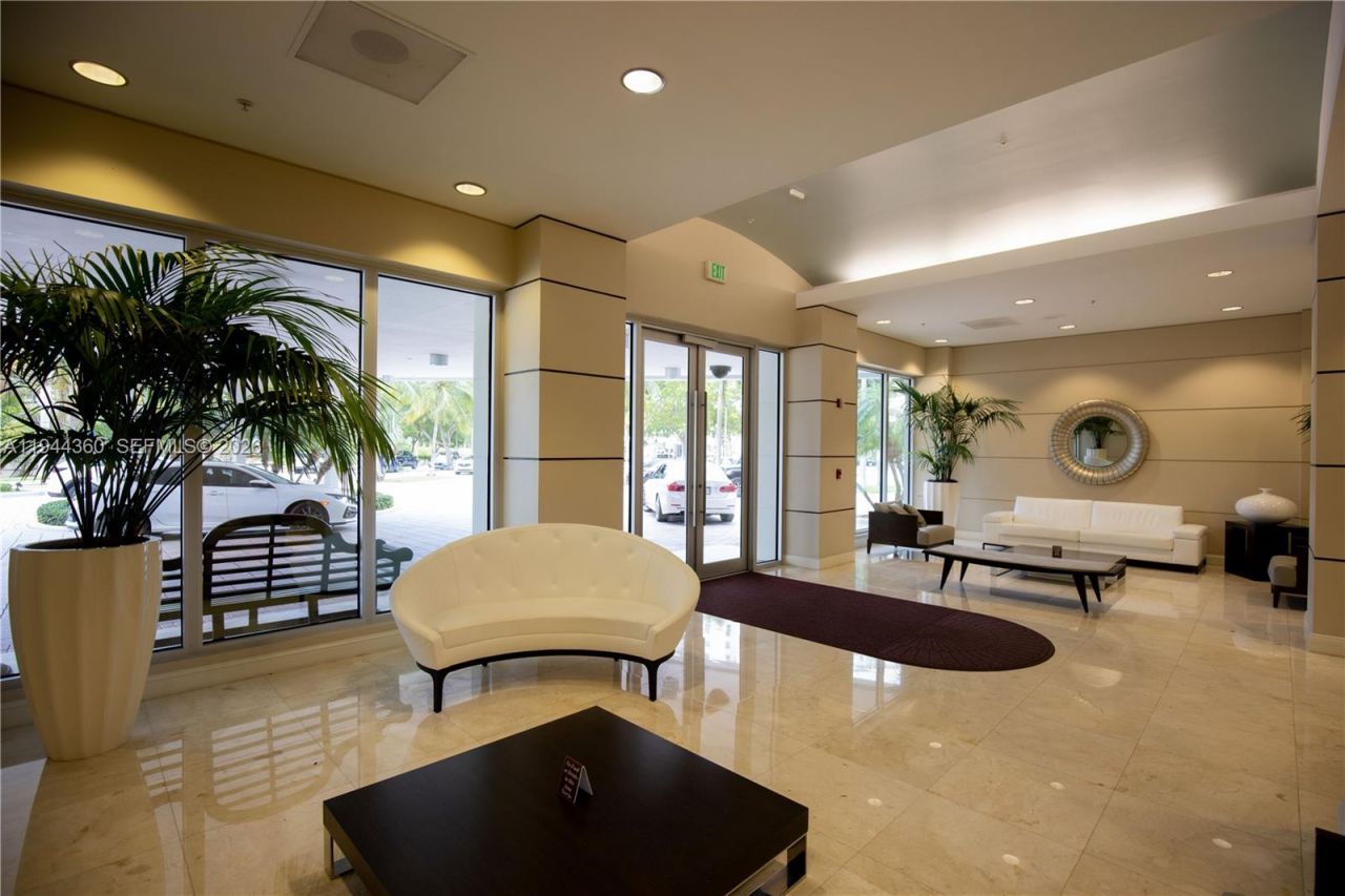 19380 Collins Ave, Unit 726, Sunny Isles Beach, FL 33160 Photo