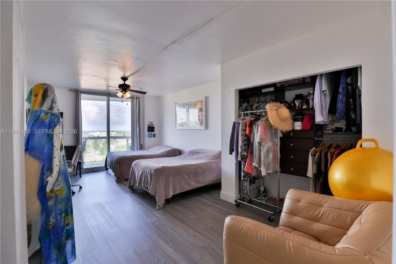 19380 Collins Ave, Unit 726, Sunny Isles Beach, FL 33160 Photo