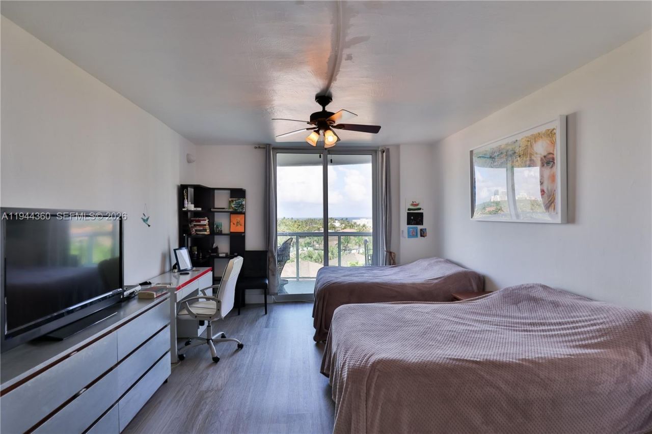 19380 Collins Ave, Unit 726, Sunny Isles Beach, FL 33160 Photo