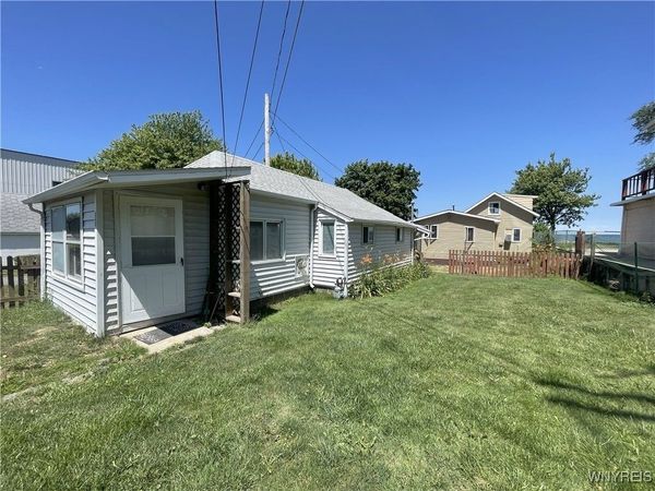 5843-5845-5847 Ontario Street, Olcott, NY 14126