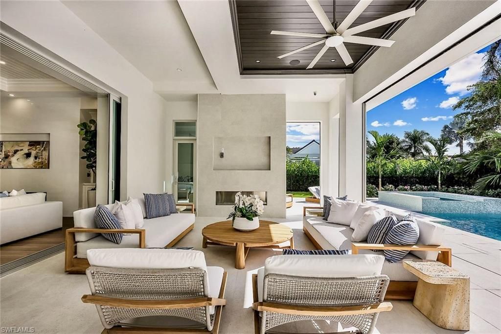 788 Riviera Dr, Naples, FL 34103 Photo