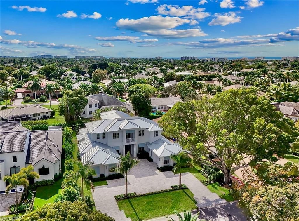 788 Riviera Dr, Naples, FL 34103 Photo