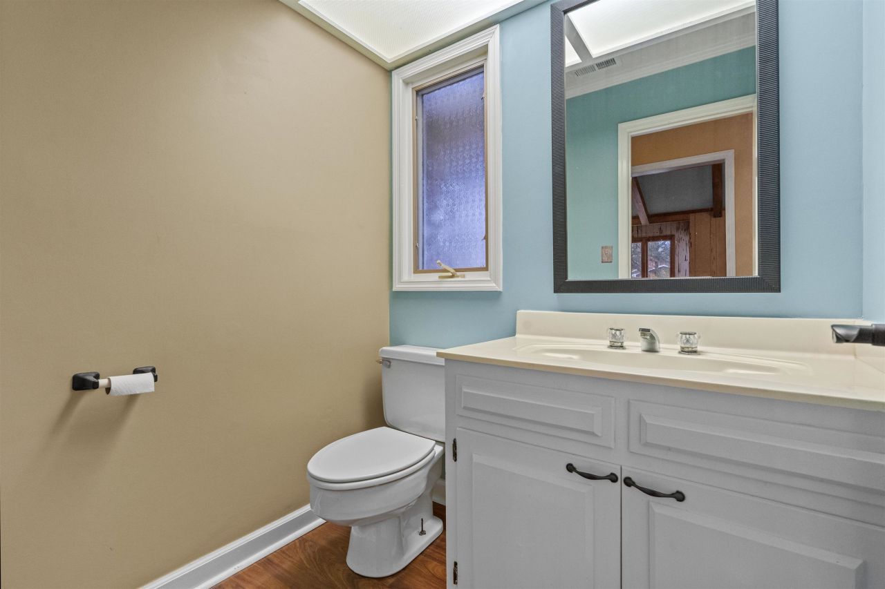 206 Magrath Ave. Photo 20