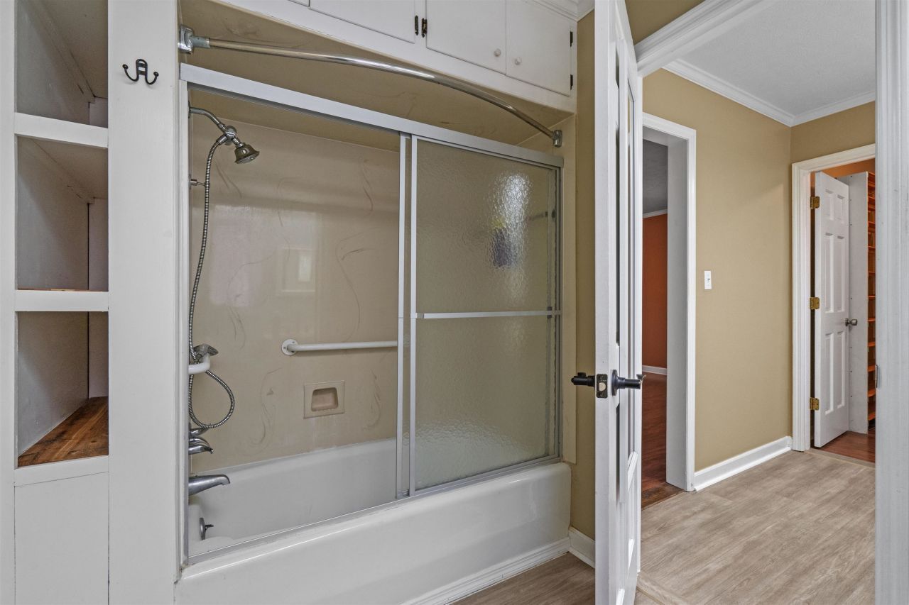 206 Magrath Ave. Photo 27