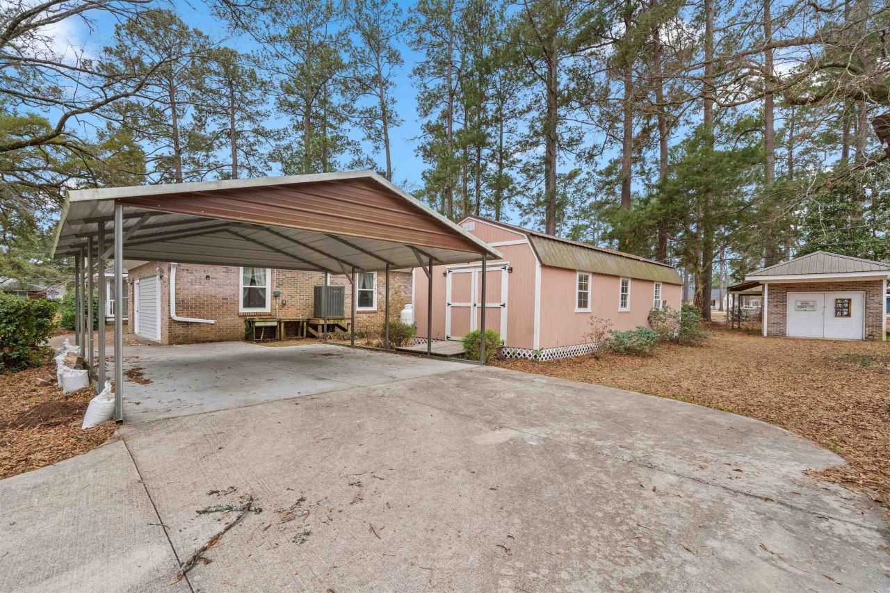 206 Magrath Ave. Photo 36