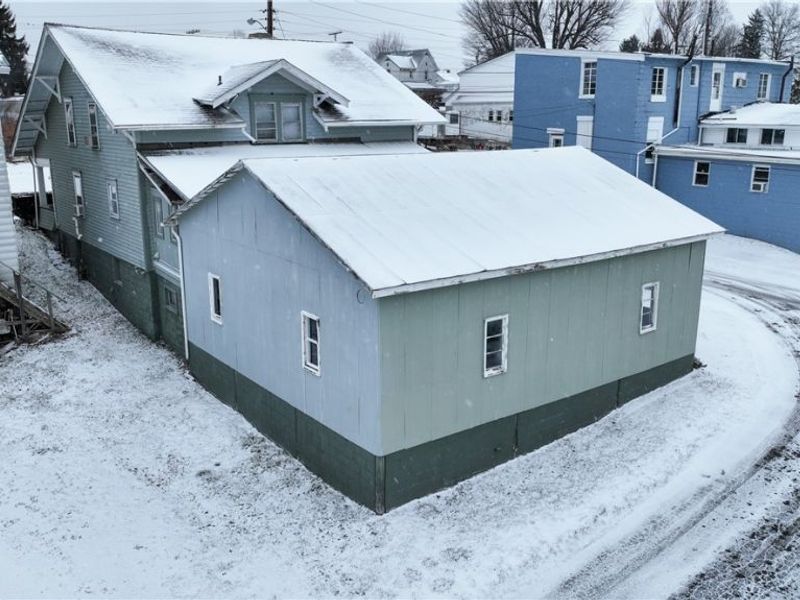 329 S Chestnut Street, Barnesville, OH 43713 Photo 4