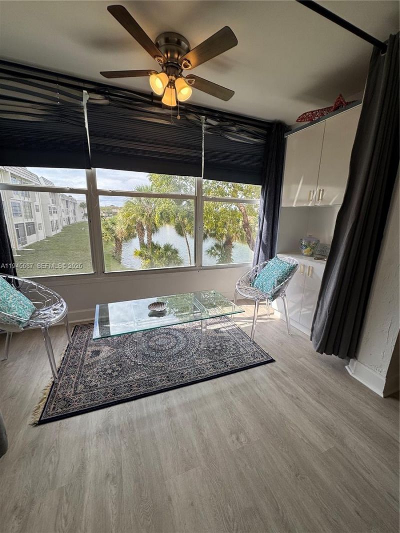 8280 Sunrise Lakes Blvd, Unit 202, Sunrise, FL 33322 Photo