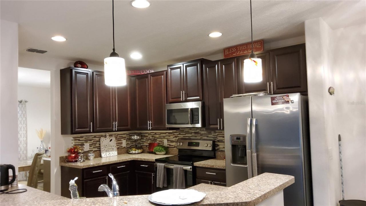 355 Granada Boulevard, Davenport, FL 33837 Photo