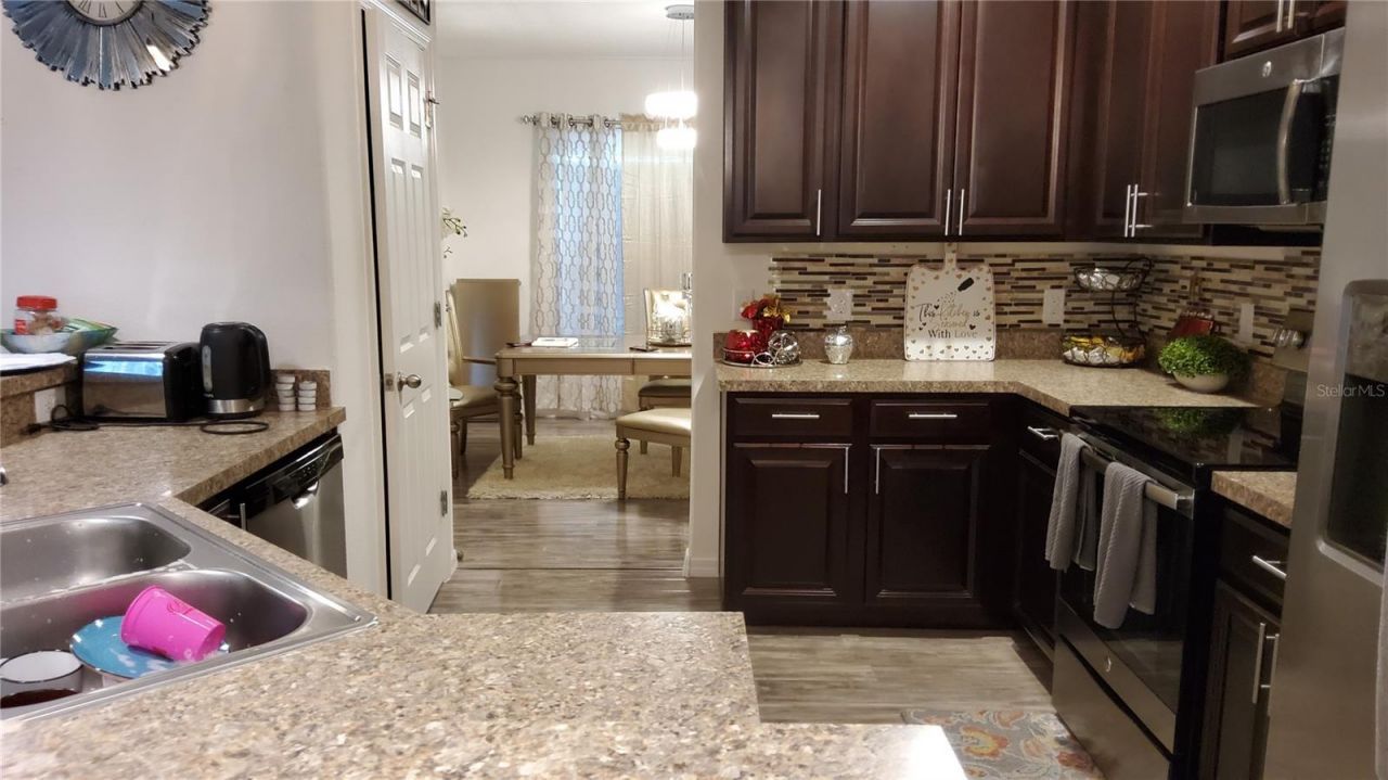 355 Granada Boulevard, Davenport, FL 33837 Photo