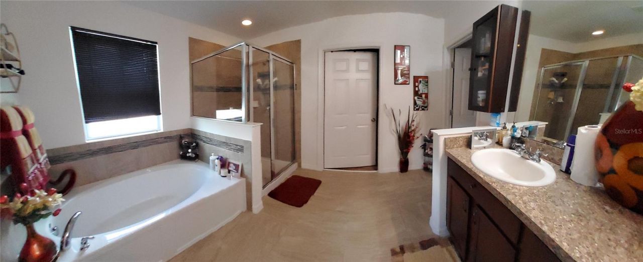 355 Granada Boulevard, Davenport, FL 33837 Photo