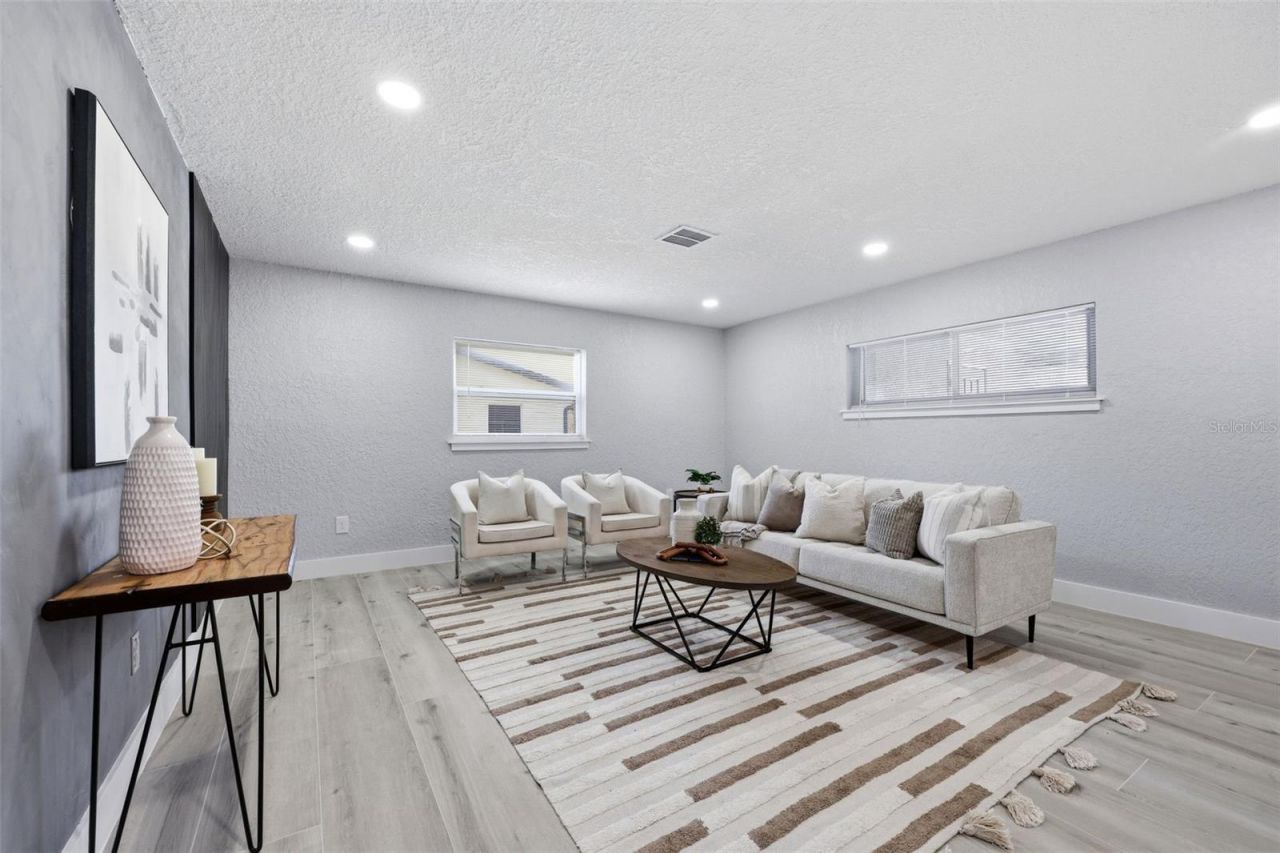 4435 Huntington Street Ne, Saint Petersburg, FL 33703 Photo