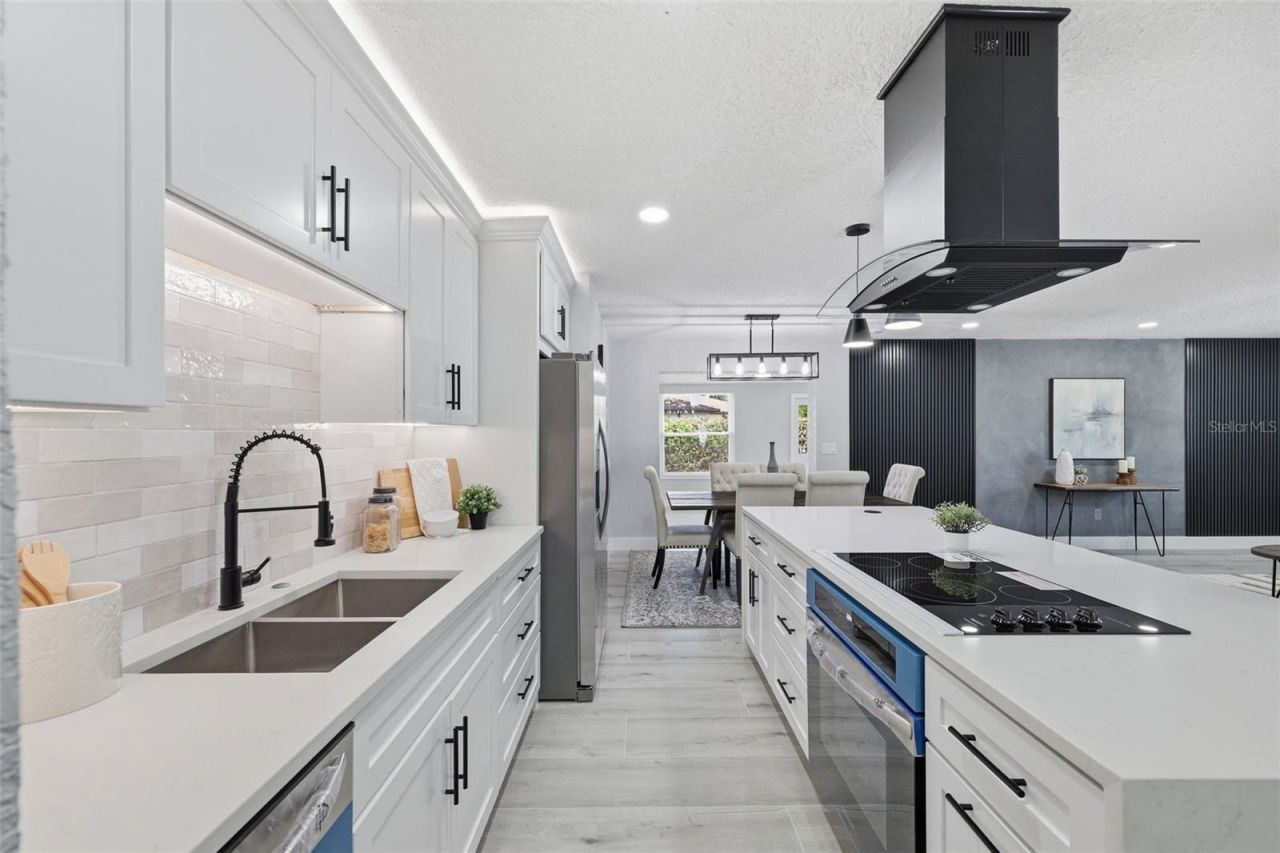 4435 Huntington Street Ne, Saint Petersburg, FL 33703 Photo