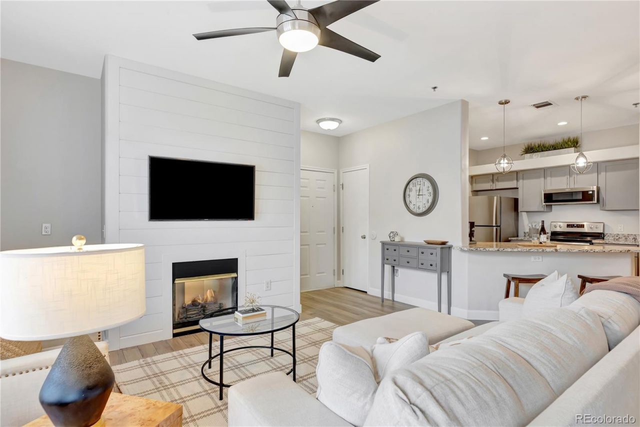 6005 Castlegate Drive W, Unit B22, Castle Rock, CO 80108 Main Photo