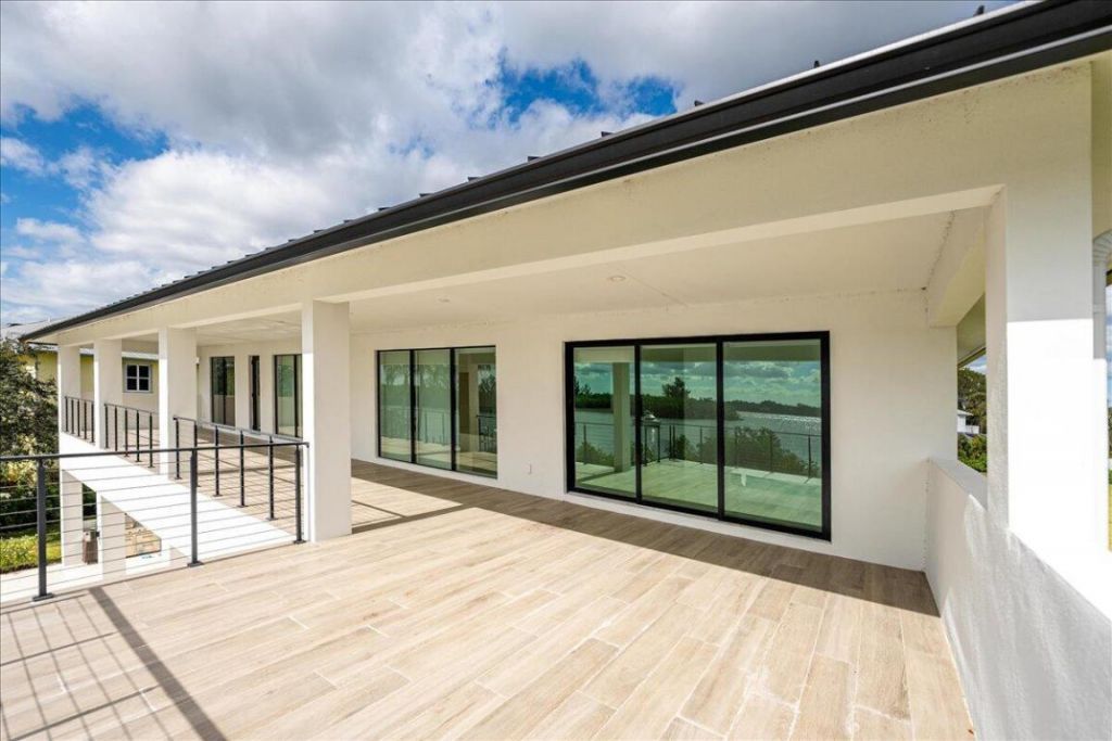 3316 SE River Vista Court, Port Saint Lucie, FL 34952 Photo