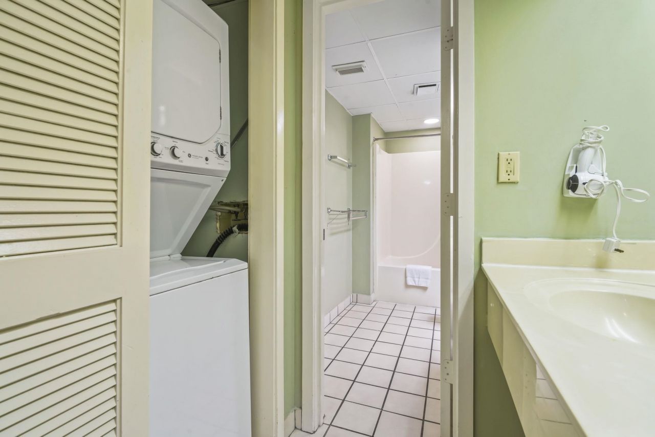 201 74th Ave. N Photo 15