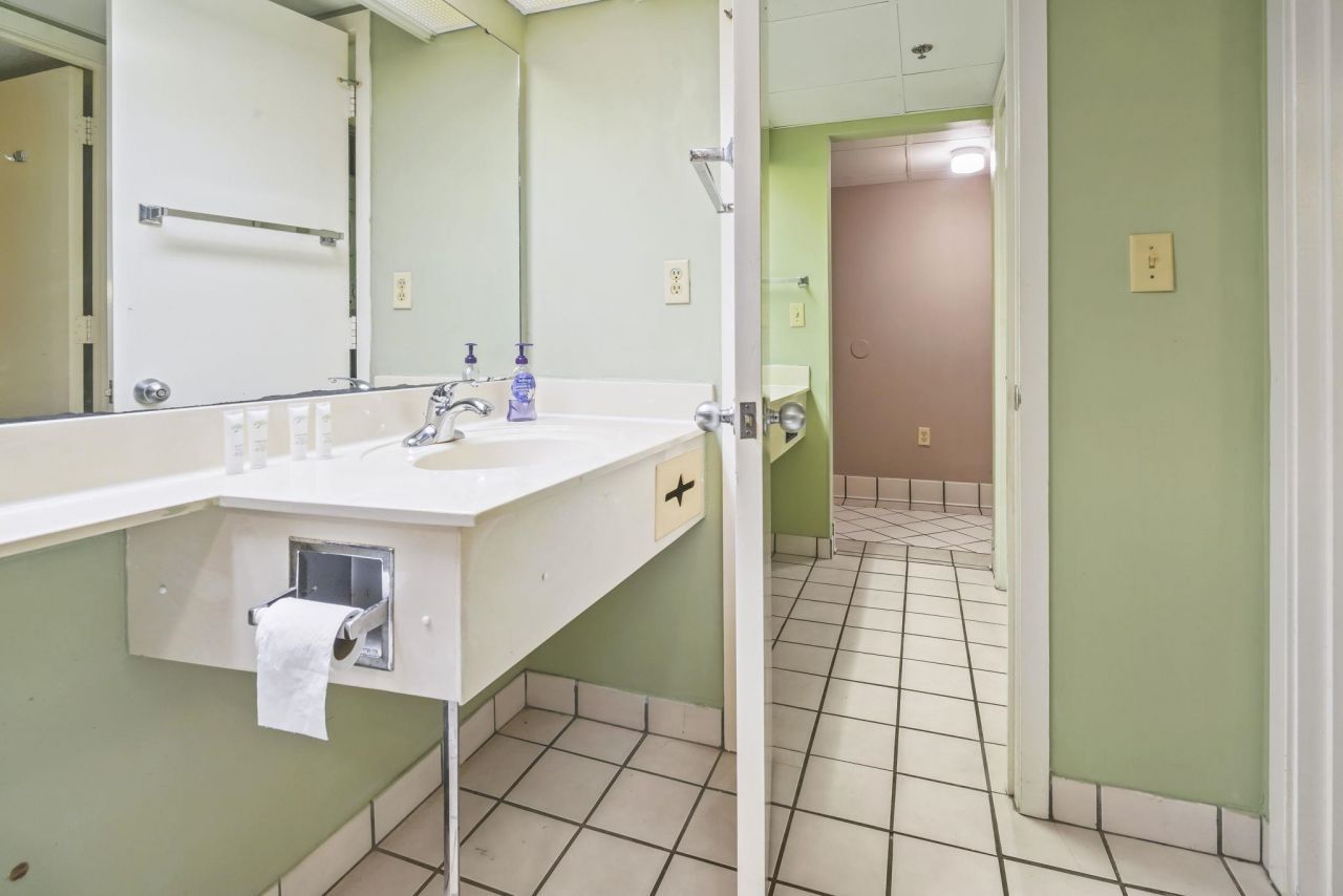 201 74th Ave. N Photo 16