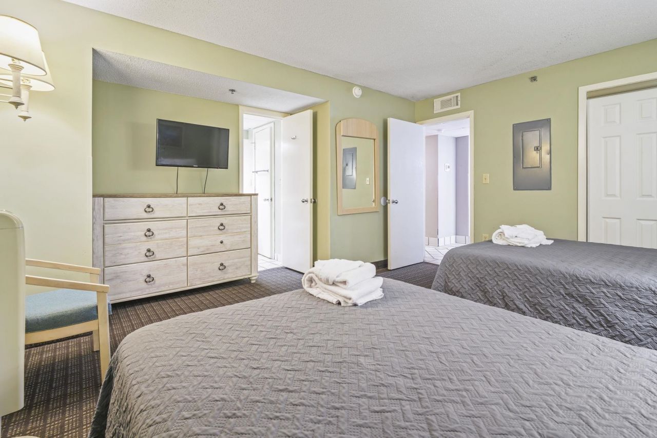 201 74th Ave. N Photo 18