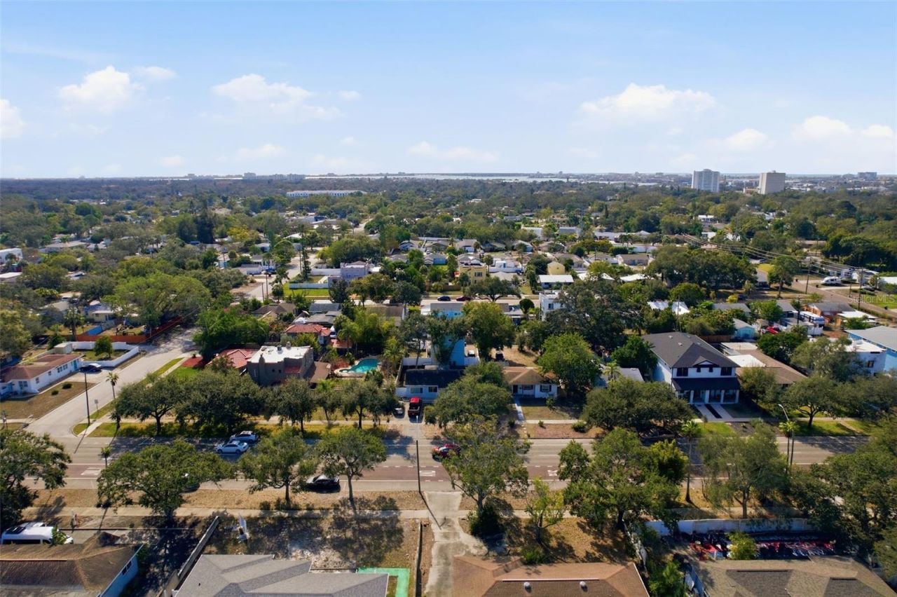 6531 2nd Avenue S, Saint Petersburg, FL 33707 Photo