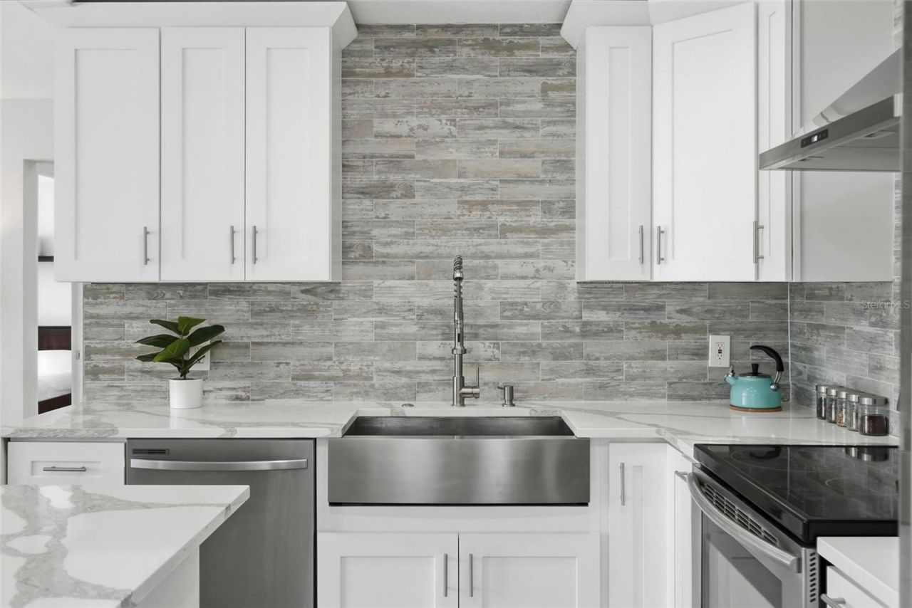 6531 2nd Avenue S, Saint Petersburg, FL 33707 Photo