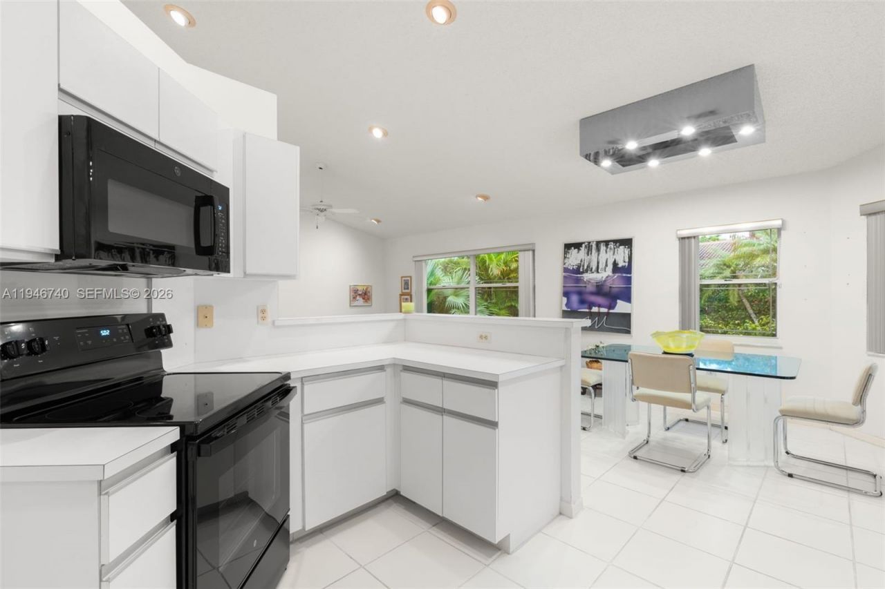 7901 NW 86th Ter, Tamarac, FL 33321 Photo