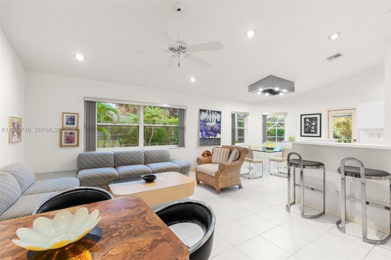 7901 NW 86th Ter, Tamarac, FL 33321 Photo