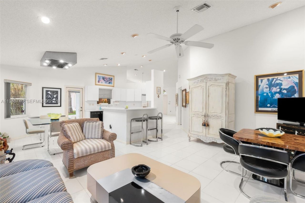 7901 NW 86th Ter, Tamarac, FL 33321 Photo