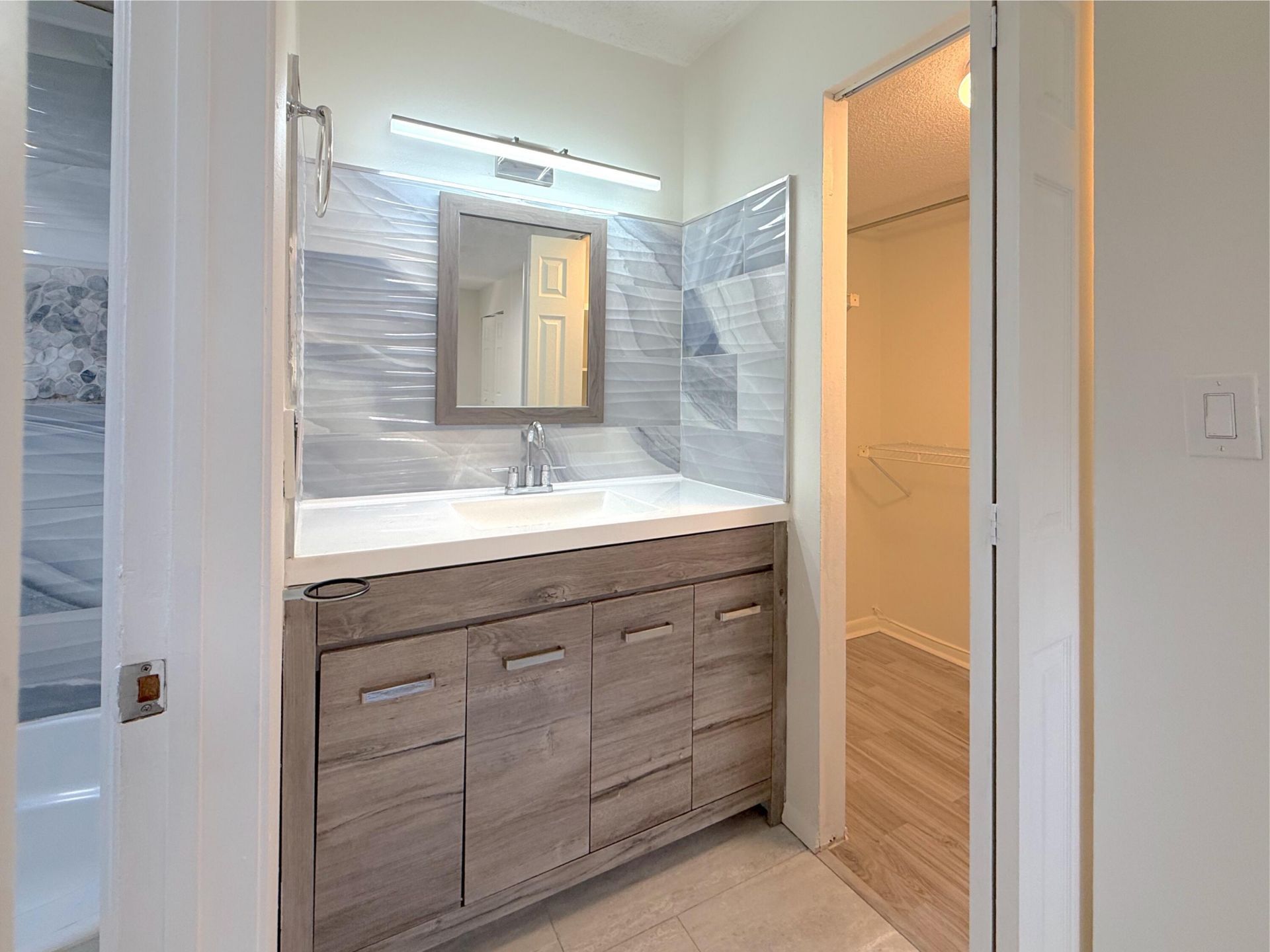 6301 N Falls Cir Drive, Unit 303, Lauderhill, FL 33319 Photo