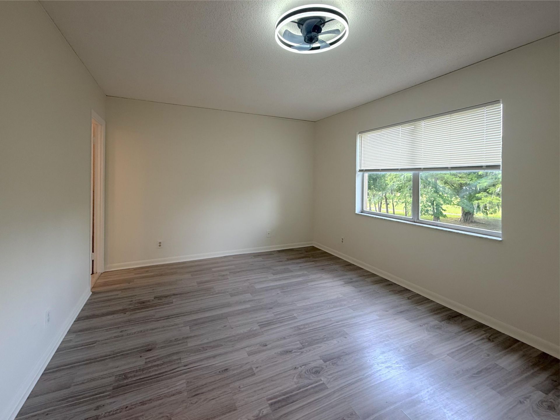 6301 N Falls Cir Drive, Unit 303, Lauderhill, FL 33319 Photo