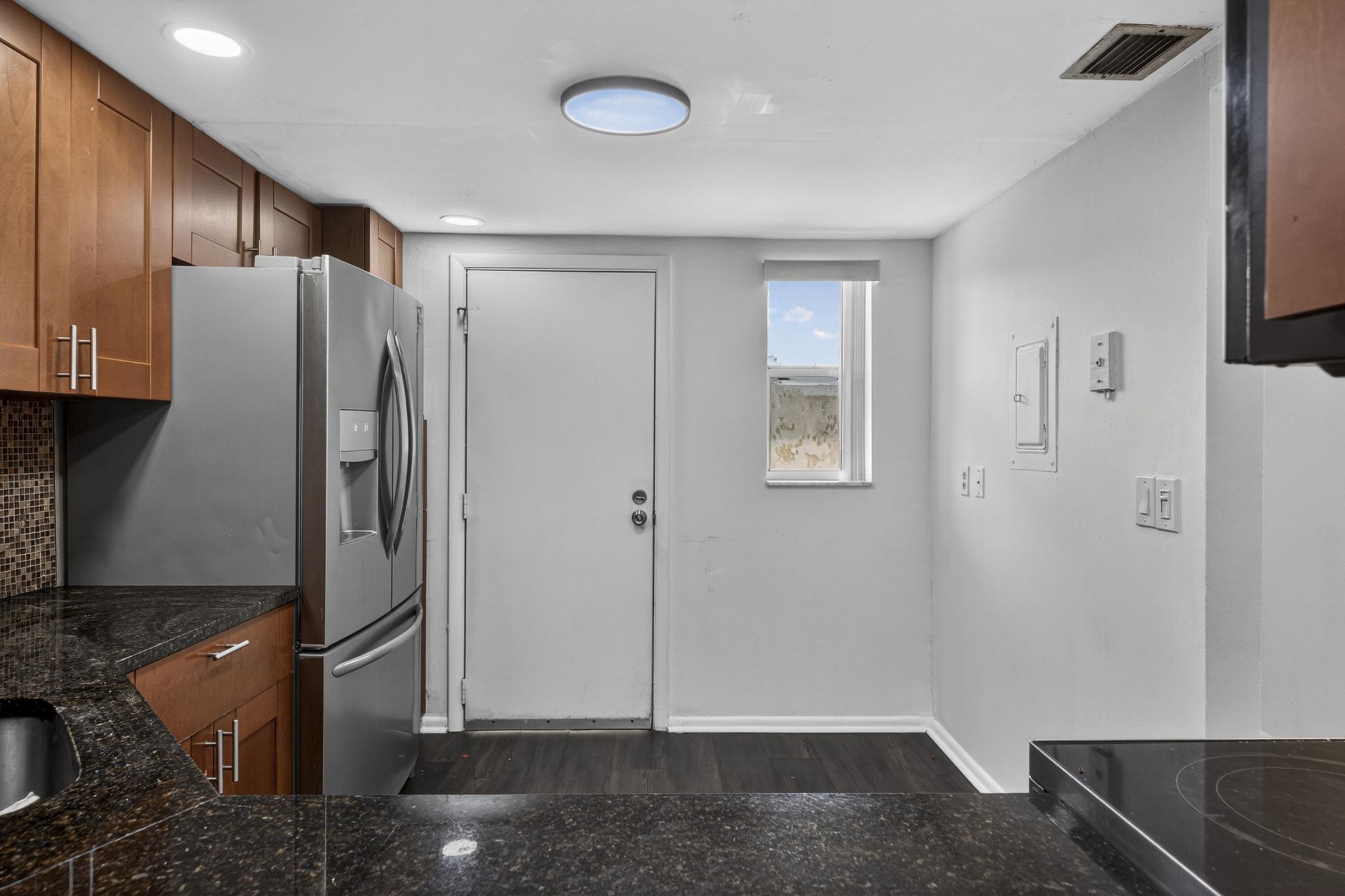 6301 N Falls Cir Drive, Unit 303, Lauderhill, FL 33319 Photo