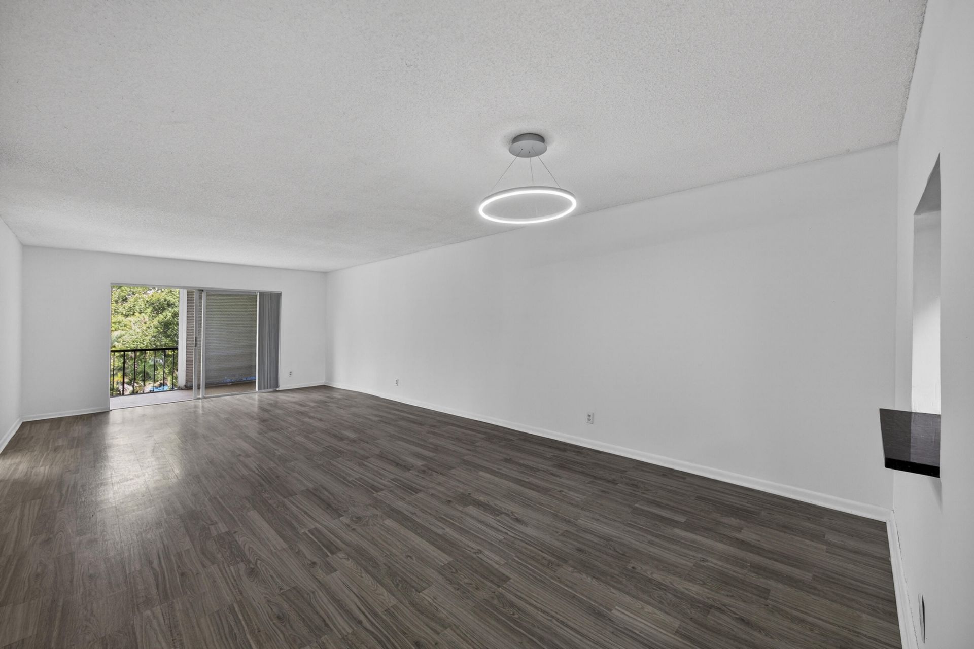 6301 N Falls Cir Drive, Unit 303, Lauderhill, FL 33319 Photo